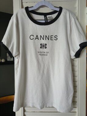 3/$30 PROMO H&M Divided Cannes South of France Ringer Tee - Size M
